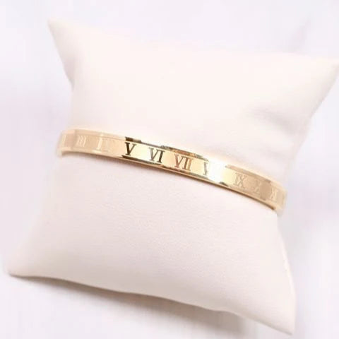 Constanzia Roman Numeral Bracelet Gold-Bracelet-Caroline Hill-LouisGeorge Boutique, Women’s Fashion Boutique Located in Trussville, Alabama